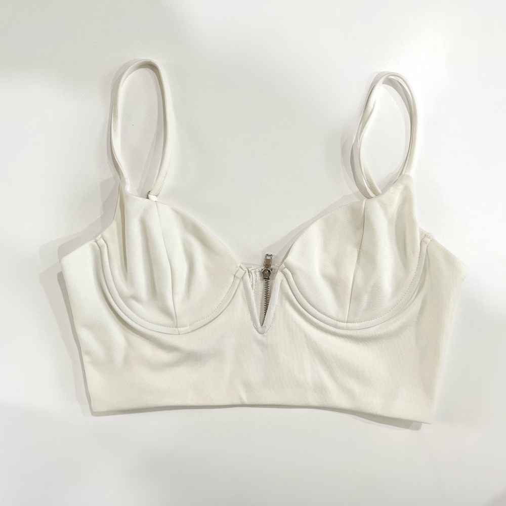 Lucy in the sky white crop top small